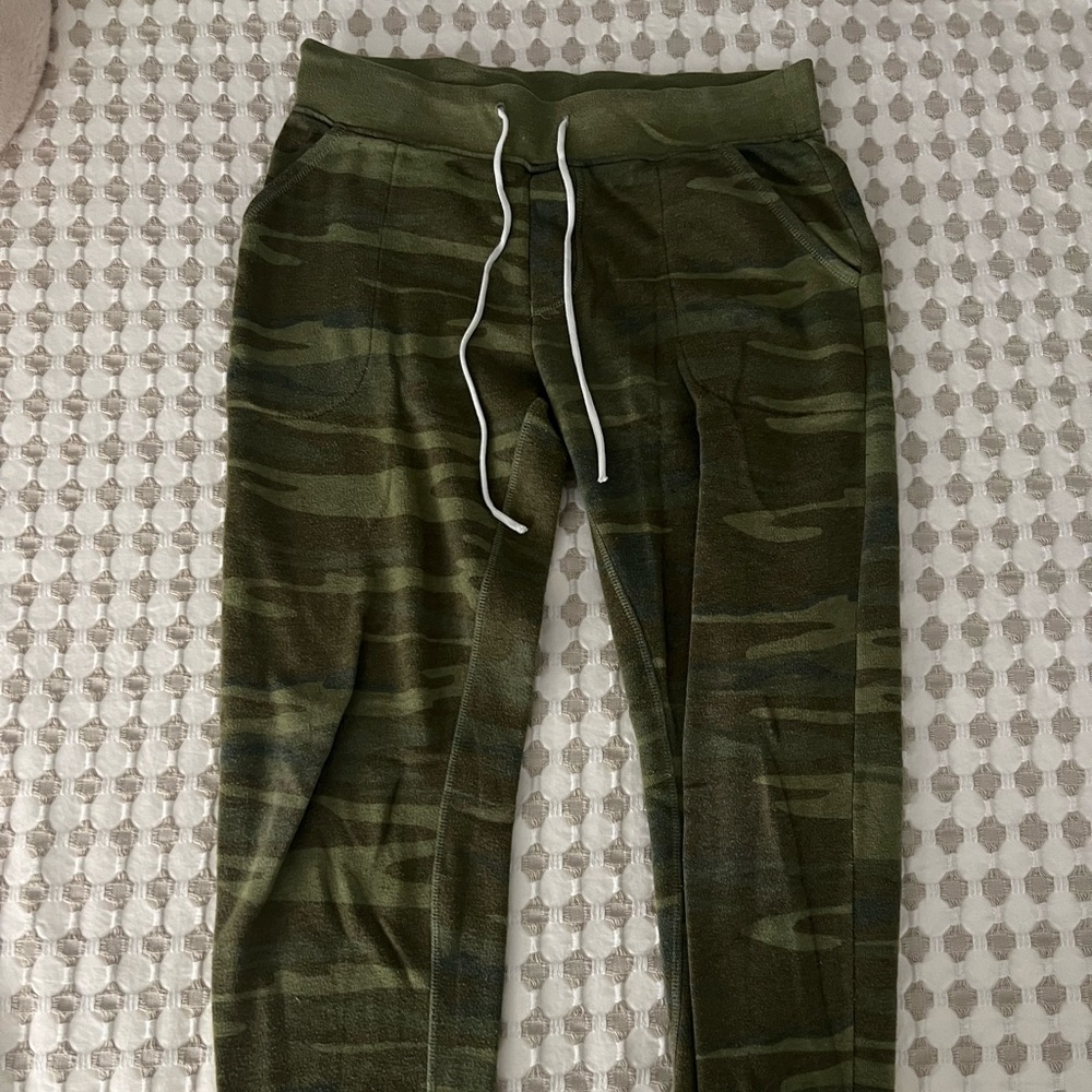 Alternative apparel joggers